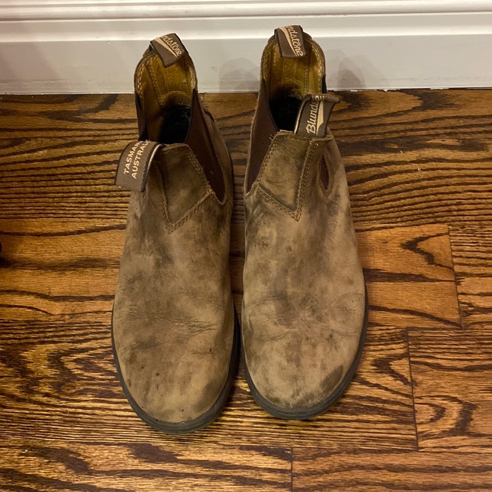 Rustic brown blundstones